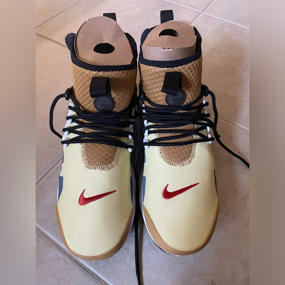NIKE AIR PRESTO MID UTILITY "STAR WARS BOSSK" MENS US 9
